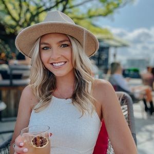 Meet your Posher, Kaelyn